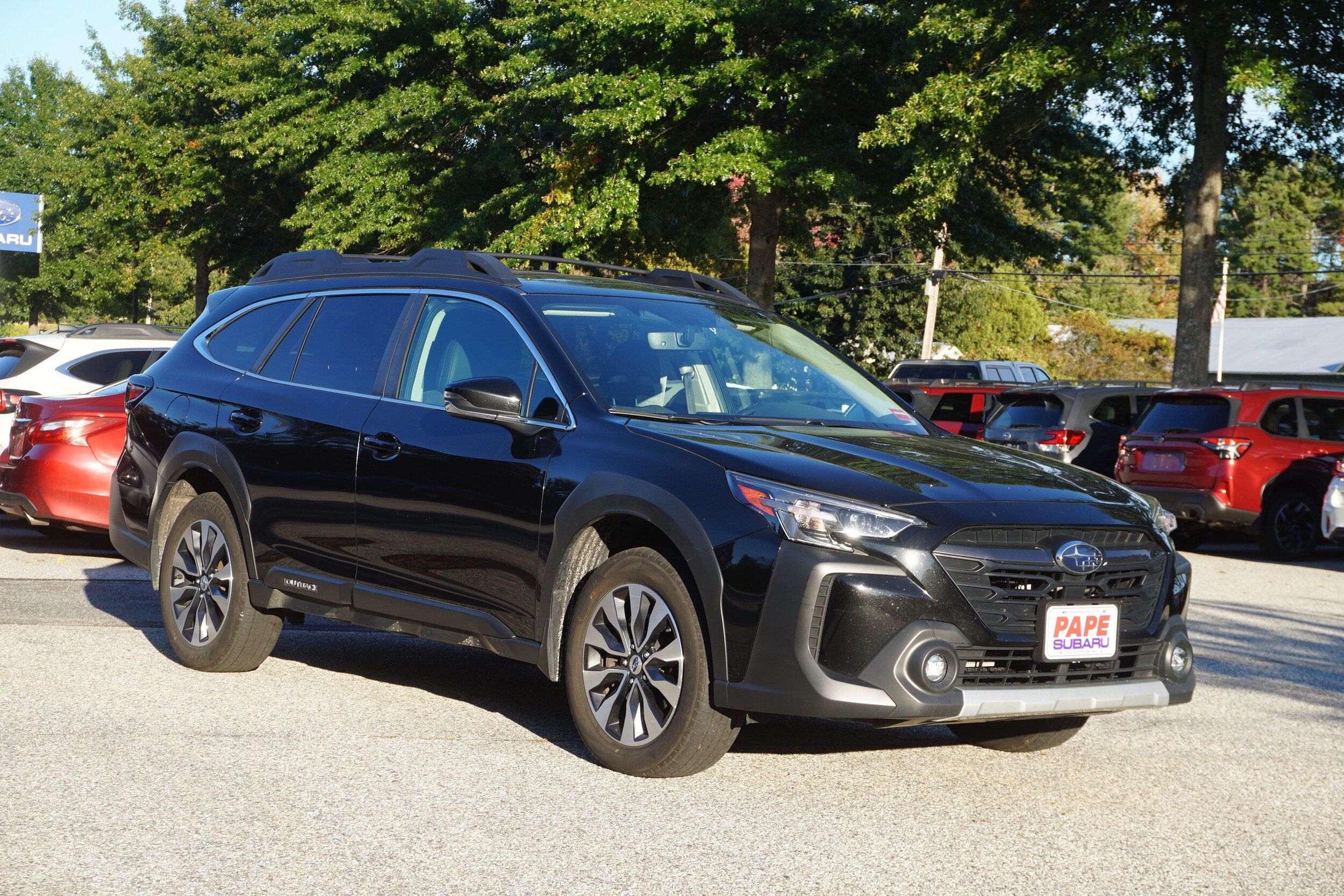 Used 2025 Subaru Outback Limited AWD/4WD image 3