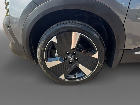 New 2026 Nissan Kicks SR w/ Cold Weather Package image 9