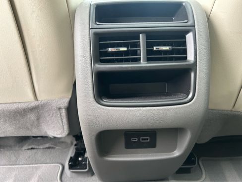 Used 2025 Cadillac XT5 Premium Luxury image 23