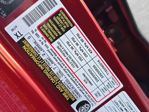 Used 2023 Toyota Highlander L image 11