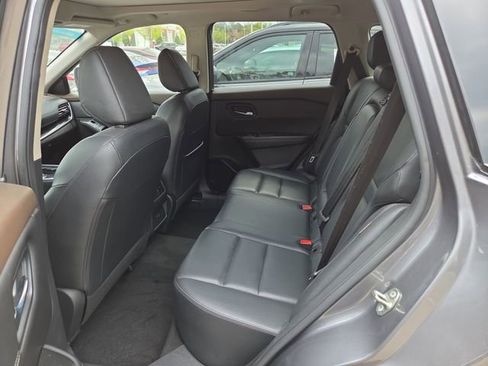 Used 2023 Nissan Rogue SL image 10