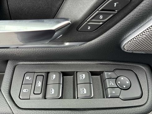 New 2026 RAM 1500 Laramie w/ Night Edition AWD/4WD image 15