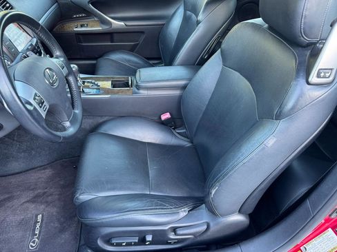 Used 2011 Lexus IS 250C w/ Luxury Pkg RWD image 20