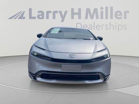 Certified 2026 Toyota Prius Plug-In Hybrid FWD image 8