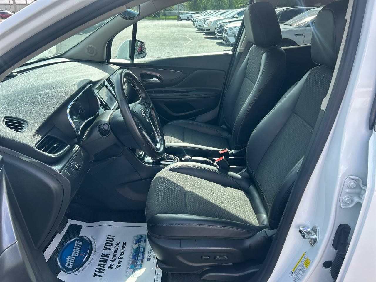 Used 2022 Buick Encore Preferred AWD/4WD image 10