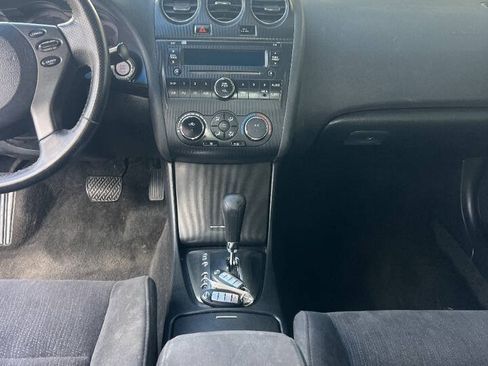 Used 2010 Nissan Altima 2.5 S w/ Convenience Pkg FWD image 8