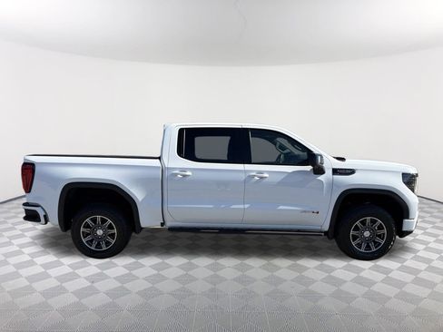 Used 2024 GMC Sierra 1500 AT4 w/ Technology Package image 5