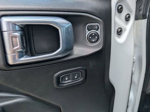 Used 2024 Jeep Wrangler Unlimited Sport AWD/4WD image 21
