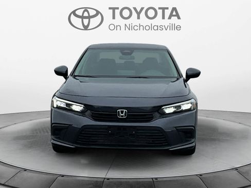 Used 2022 Honda Civic EX image 9