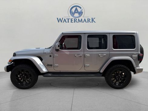 Used 2021 Jeep Wrangler Unlimited Sahara AWD/4WD image 2