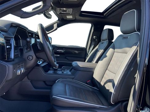 Used 2025 GMC Sierra 1500 AT4X image 24