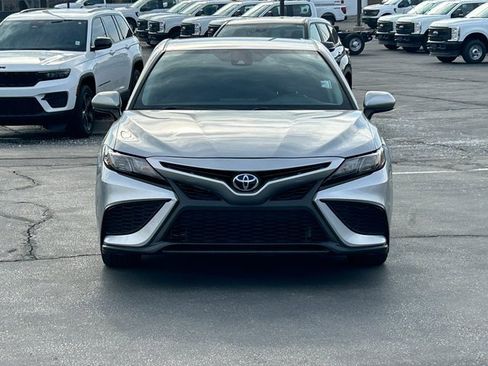 Used 2021 Toyota Camry SE image 9