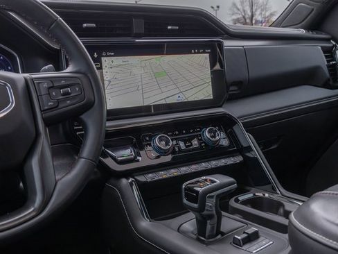 Used 2025 GMC Sierra 1500 AT4X image 19