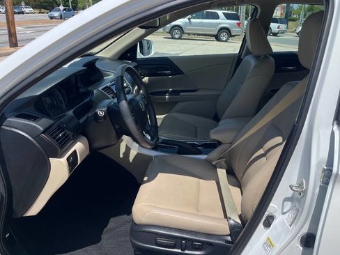 Used 2014 Honda Accord EX-L image 9
