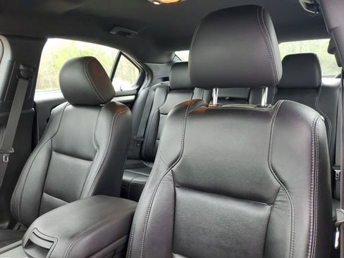 Certified 2018 Ford Taurus SEL FWD image 12
