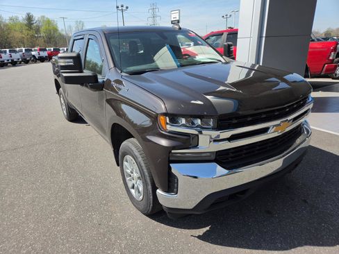 Used 2020 Chevrolet Silverado 1500 LT image 3