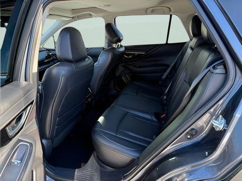Used 2023 Subaru Outback Touring AWD/4WD image 4