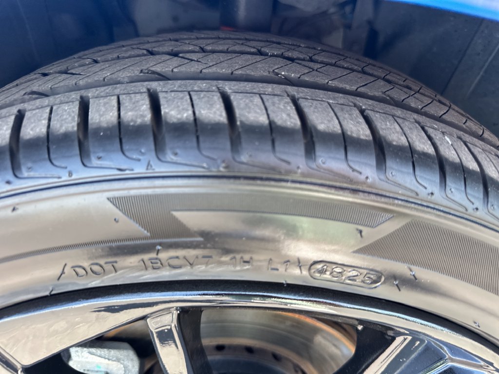 Used 2025 Nissan Sentra SR FWD image 14