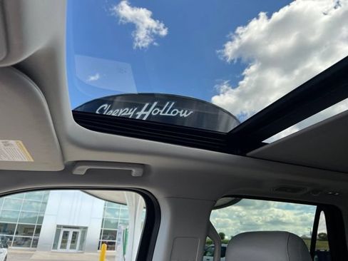Used 2025 Ford Expedition Max Active AWD/4WD image 31