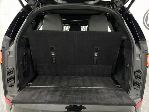 Used 2020 Land Rover Discovery Landmark image 26