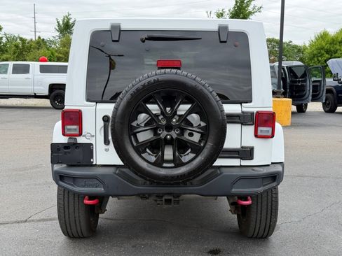 Used 2015 Jeep Wrangler Unlimited Rubicon AWD/4WD image 7