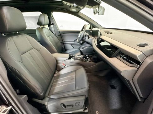 New 2027 Audi Q6 e-tron Premium image 26