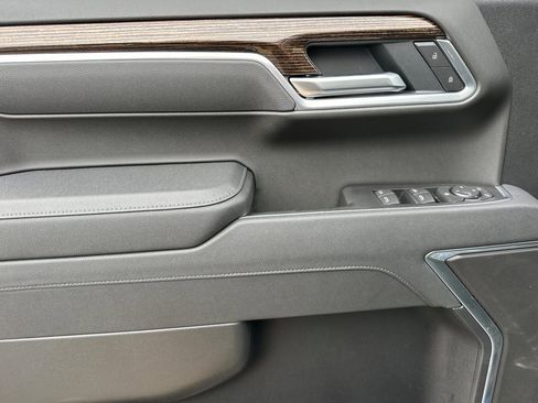 Used 2026 GMC Sierra 1500 Elevation image 10
