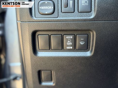 Used 2022 Toyota 4Runner SR5 Premium w/ Moonroof Package AWD/4WD image 17