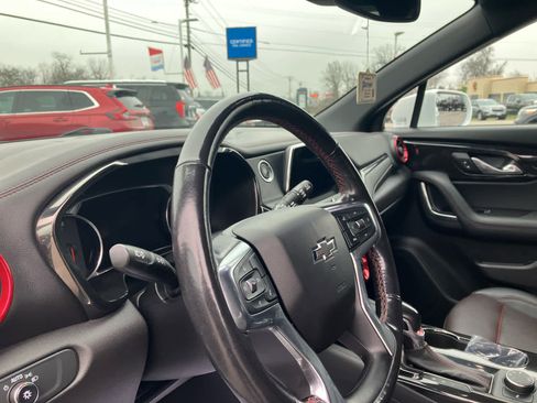 Used 2019 Chevrolet Blazer RS w/ Sun and Wheels Package image 9