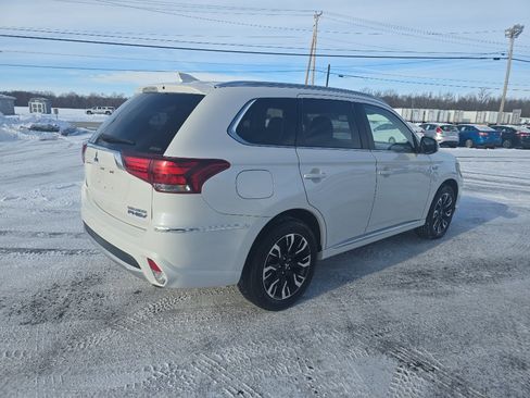 Used 2018 Mitsubishi Outlander SEL image 5