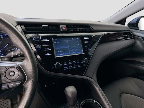 Used 2019 Toyota Camry LE image 26