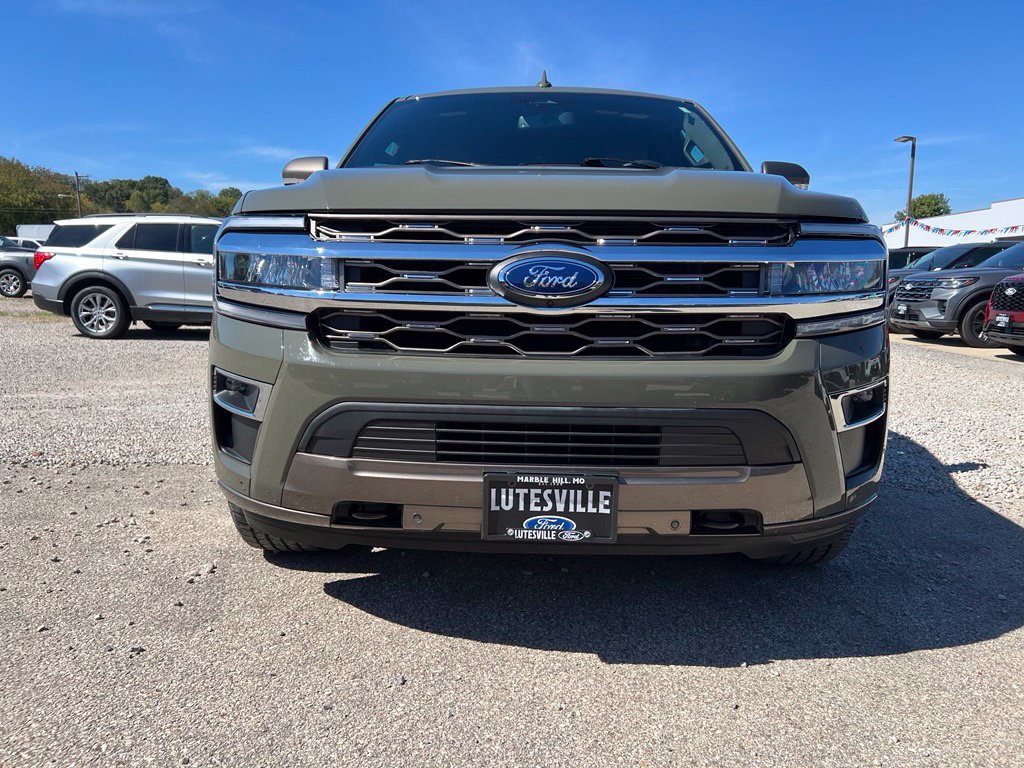 Used 2024 Ford Expedition King Ranch AWD/4WD image 3