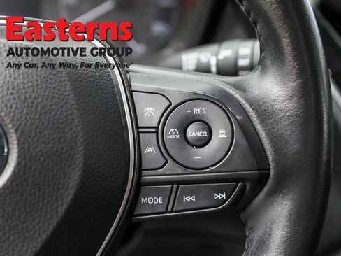 Used 2023 Toyota Corolla Cross LE image 16