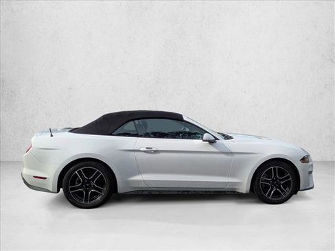 Used 2022 Ford Mustang Premium RWD image 4