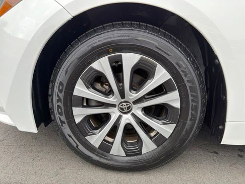 Used 2022 Toyota Corolla LE FWD image 28