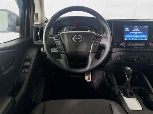 Used 2025 Nissan Frontier S RWD image 3