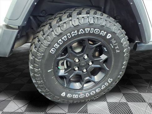 Certified 2023 Jeep Wrangler Unlimited w/ Sun & Screen Package AWD/4WD image 29