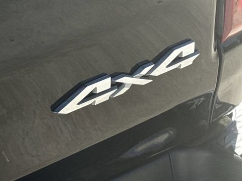 Used 2024 RAM 1500 Laramie AWD/4WD image 11