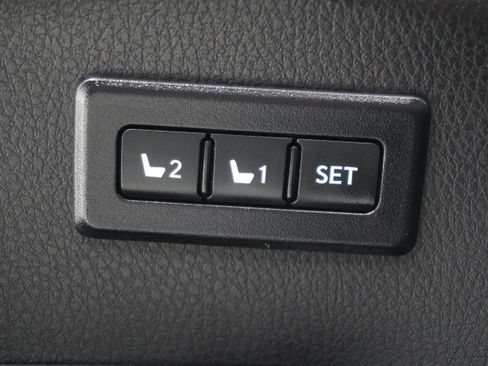Used 2016 Toyota RAV4 Limited w/ Advanced Technology Package AWD/4WD image 16