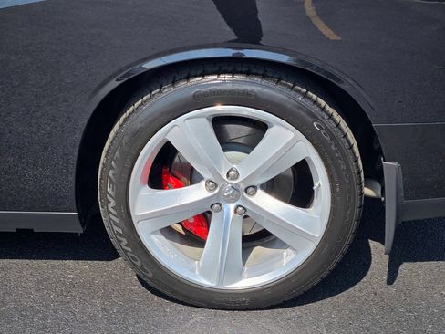 Used 2009 Dodge Challenger SRT8 w/ SRT Option Group II RWD image 21