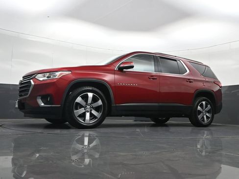 Certified 2019 Chevrolet Traverse LT w/ LT Premium Package AWD/4WD image 30