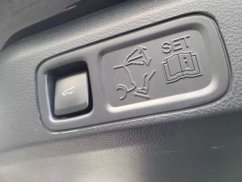 Used 2023 Ford Expedition Platinum image 8