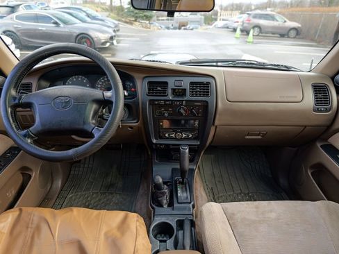 Used 1999 Toyota 4Runner SR5 image 36