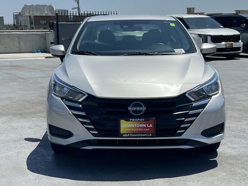 Used 2023 Nissan Versa SV FWD image 12