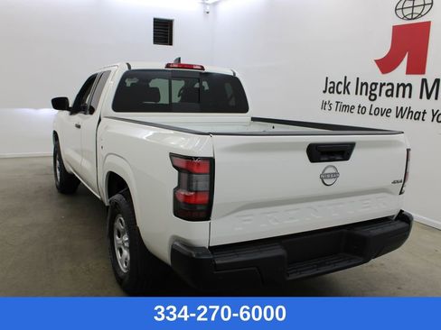 New 2026 Nissan Frontier S image 2