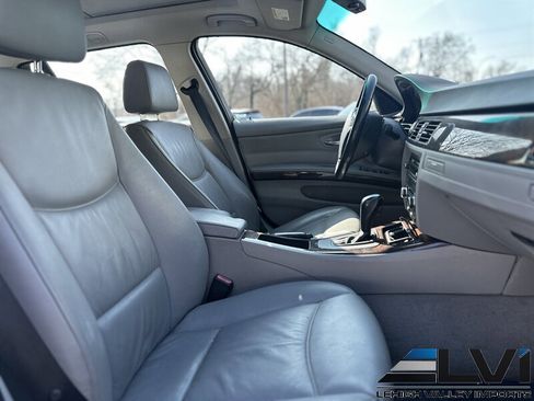 Used 2007 BMW 328xi Wagon image 26