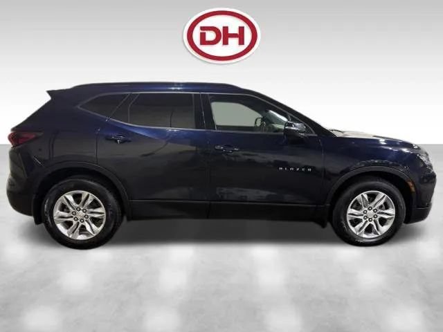 Used 2020 Chevrolet Blazer LT w/ Sound & Technology Package AWD/4WD image 2
