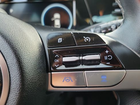 Certified 2022 Hyundai Elantra SEL w/ Convenience + Premium Package image 8