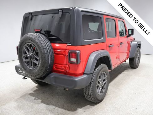 Used 2025 Jeep Wrangler Unlimited Sport AWD/4WD image 2