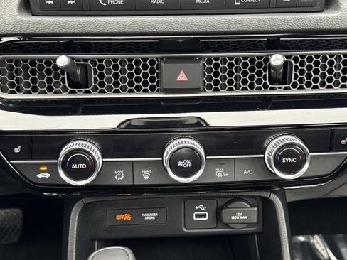 Used 2023 Honda Civic EX image 7